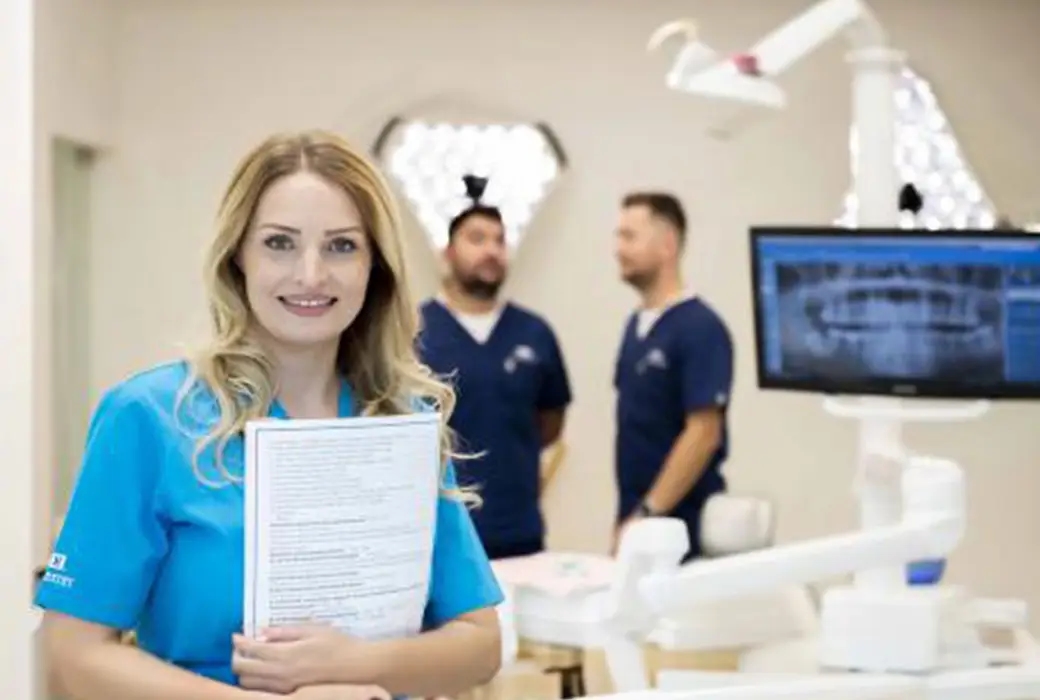 Dr. Andreea Rădeanu: Niciodată nu am văzut ceea ce fac ca pe o profesie, stomatologia mi se potrivește ca o mănușă