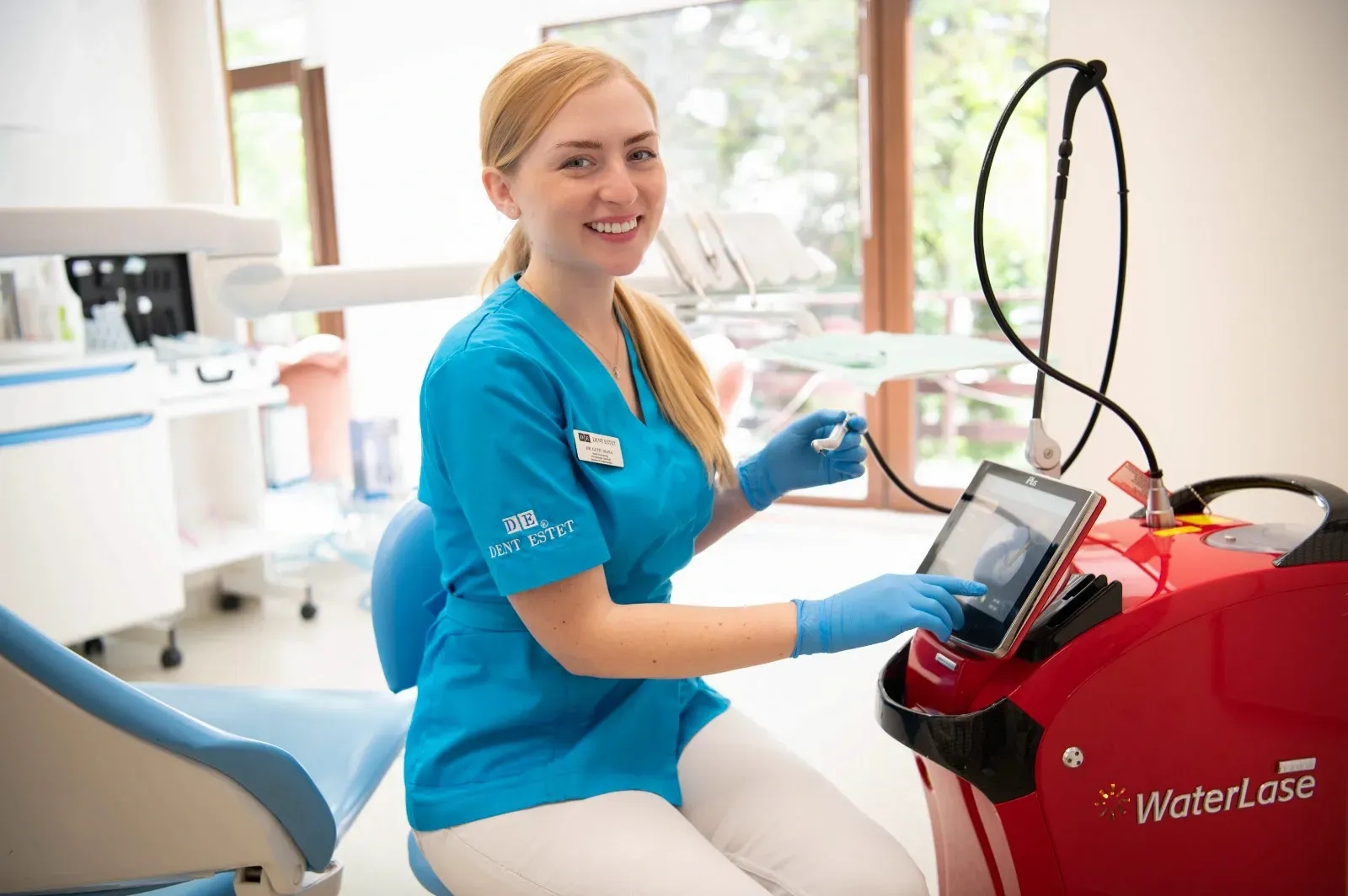 Stomatolog București - Dr. Diana Guțiu