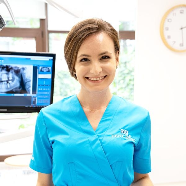 Dentist București - Dr. Cristina Erciulescu, medic specialist în ortodonție.