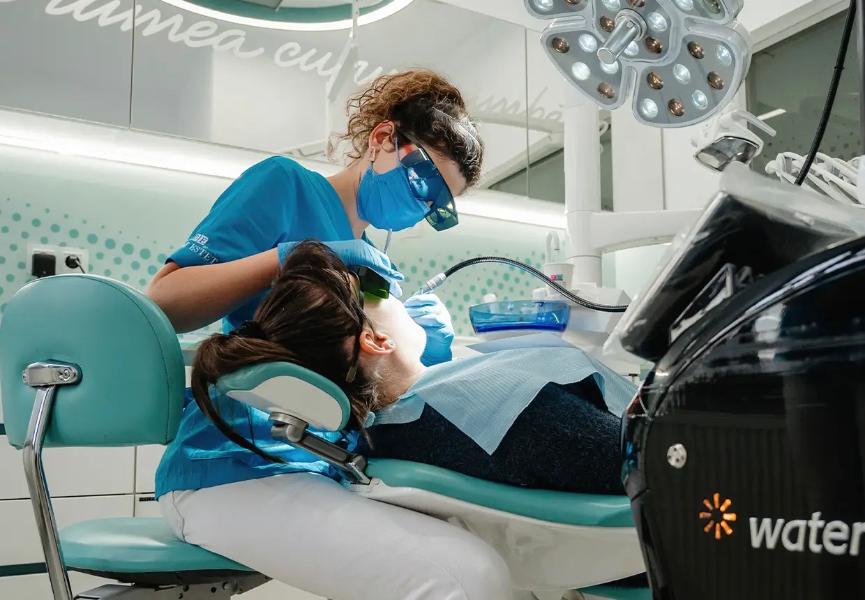 Tratament dentar cu Laserul stomatologic WaterLase®