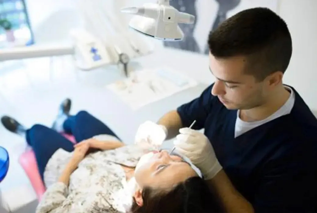 Recomandările medicului dentist pentru dinți sănătoși