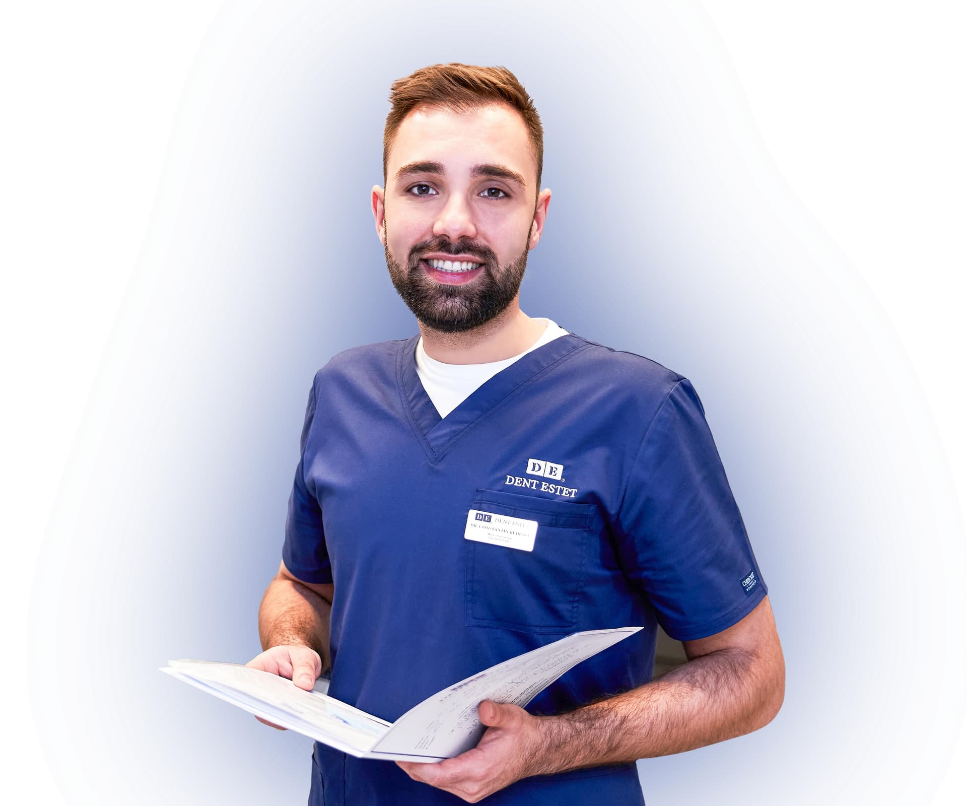 Dentist Arad - Dr. Constantin Budescu, medic specialist în parodontologie.