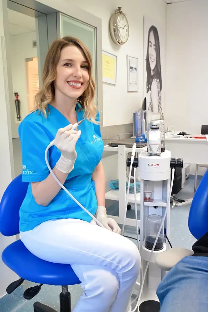 Medic stomatolog București -  Dr. Cristina Stănescu