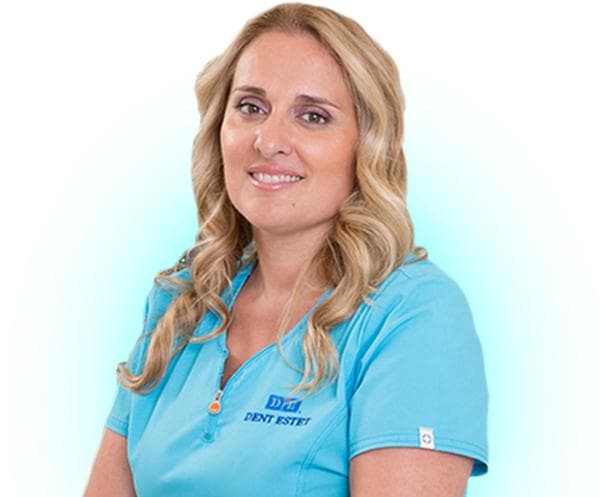 Dentist București - Dr. Raluca Bucur, medic estetică dentară.