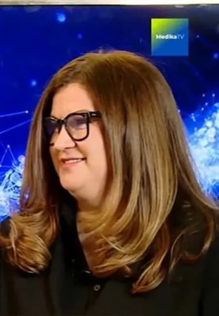 Dr. Ionela Dumitru, medic implantolog DENT ESTET, invitata la Medika TV