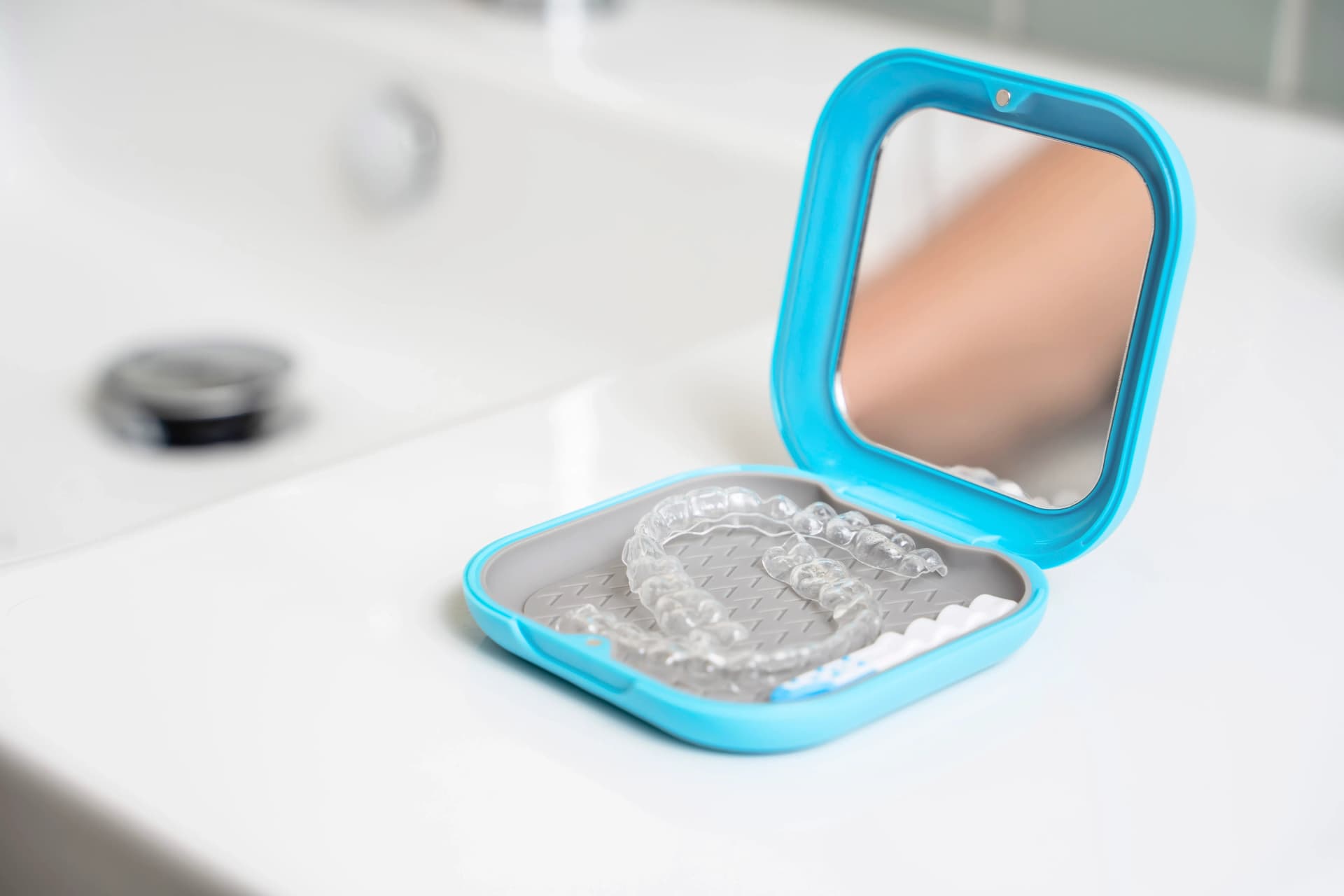 Aparat dentar invizibil Spark | Gutiere ortodontice