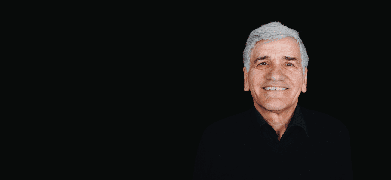 Pacient după tratamentul cu implant dentar All-on-4 realizat la DENT ESTET Brașov