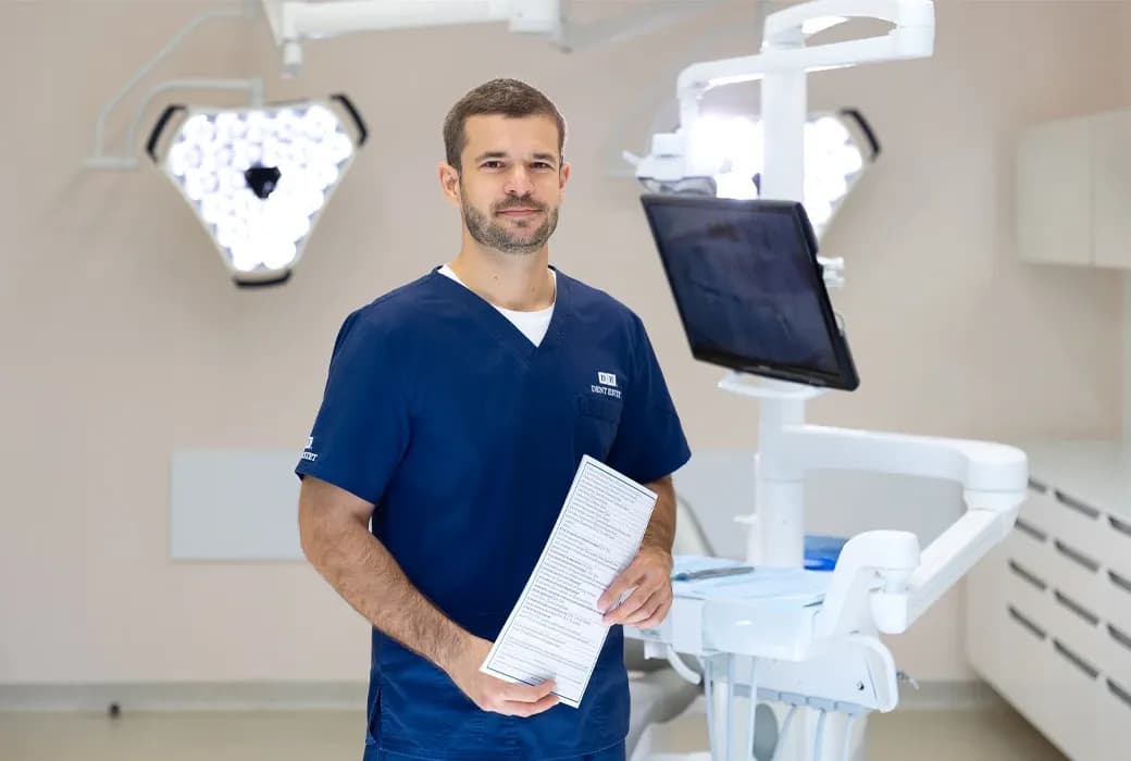 Medic chirurg stomatolog DENT ESTET