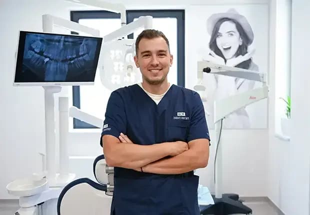 Dr. Ștefan Zgîmbău Medic Stomatolog