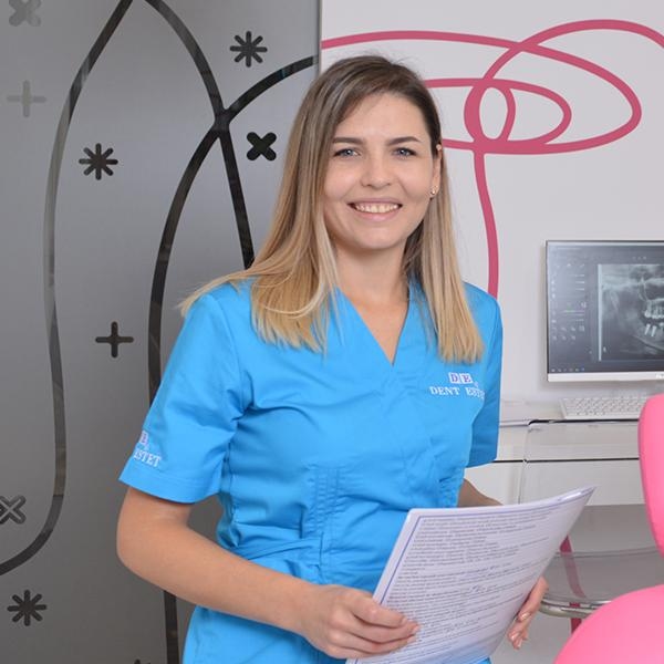 Dentist Brașov - Dr. Olga Bîrnaz, medic specialist în protetică dentară.