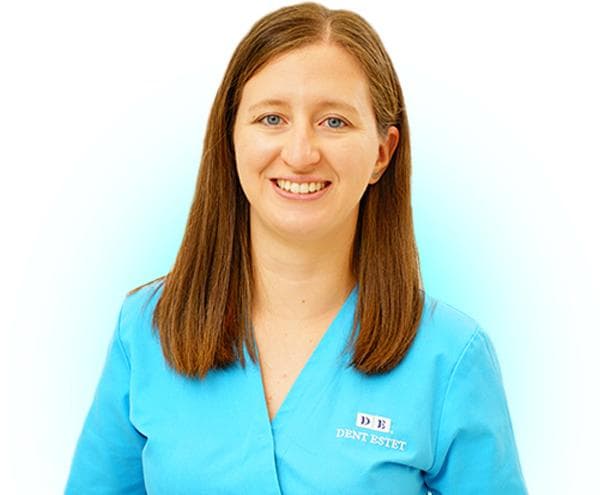 Dentist București - Dr. Valeria Nechita, medic specialist în ortodonție.