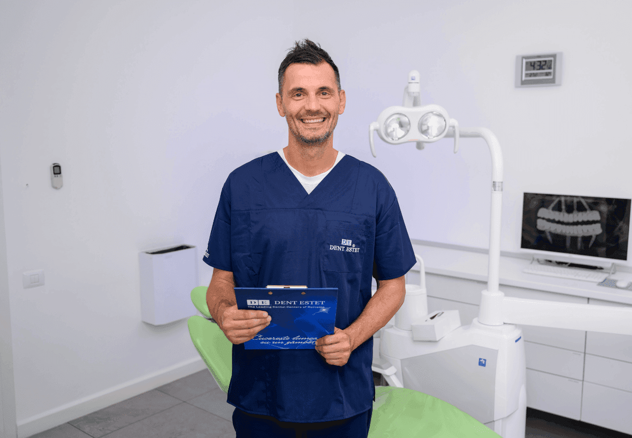Dr. Bogdan Bumbu în cabinetul DENT ESTET Oradea