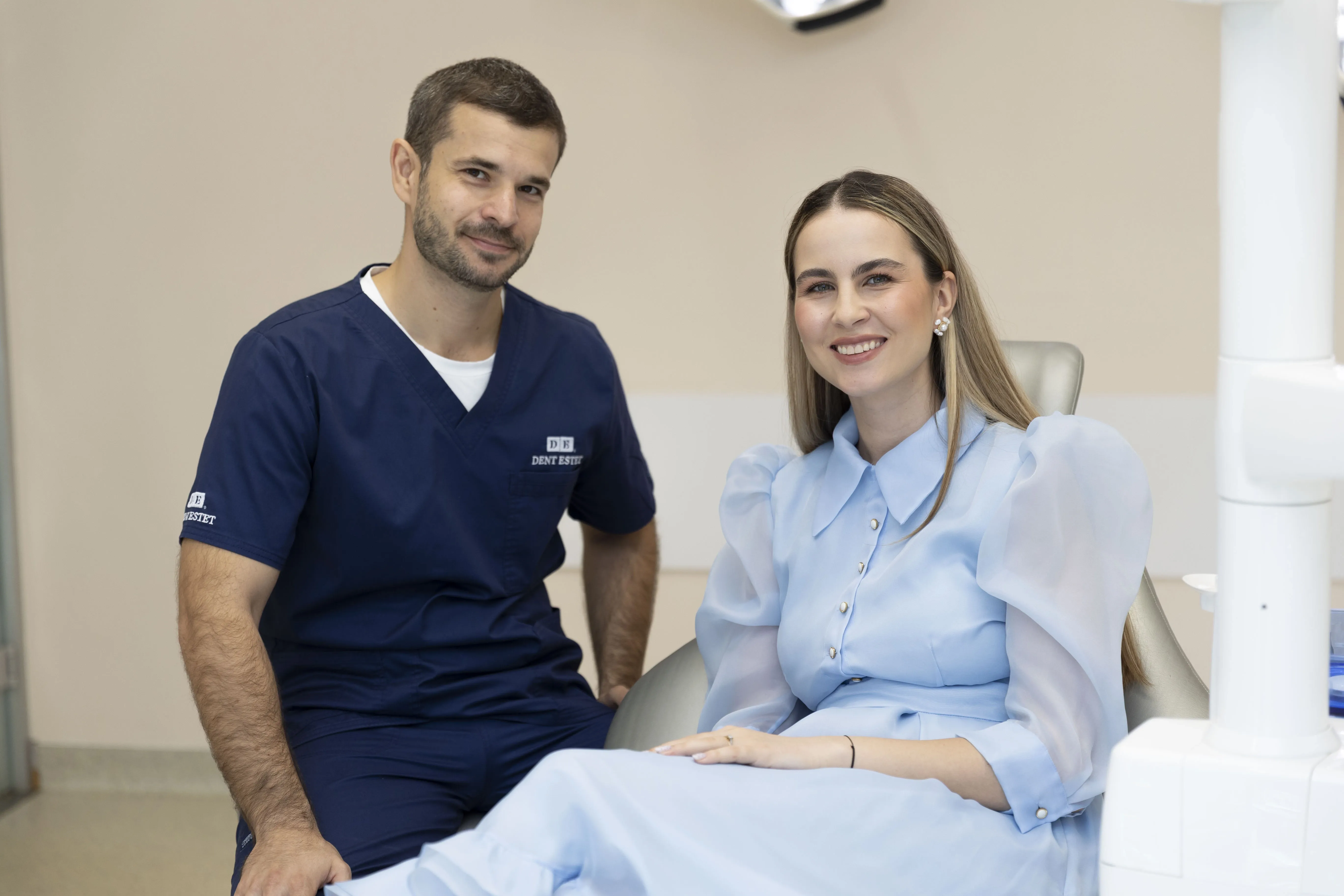 Medic chirurg cu pacient