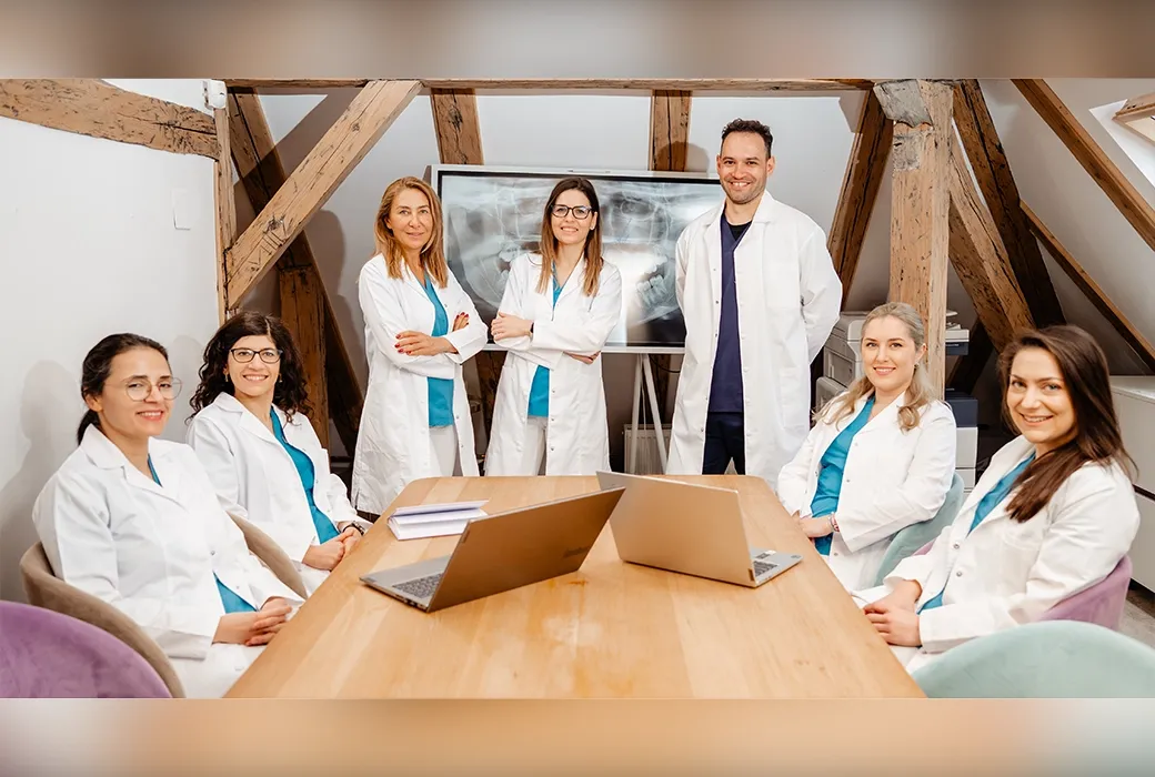 Medici stomatologici DENT ESTET Brasov