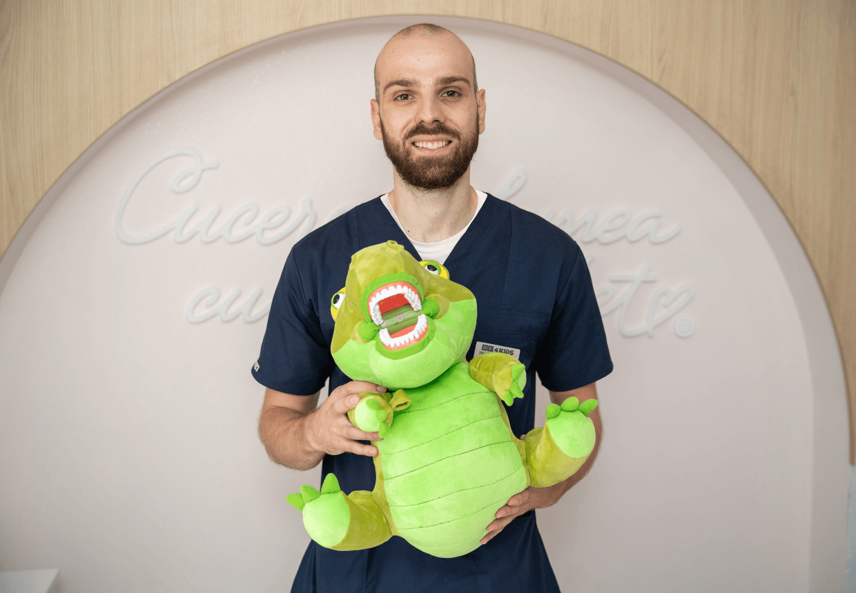Dr. Lucian Cristun, medic stomatolog pentru copii în Timișoara
