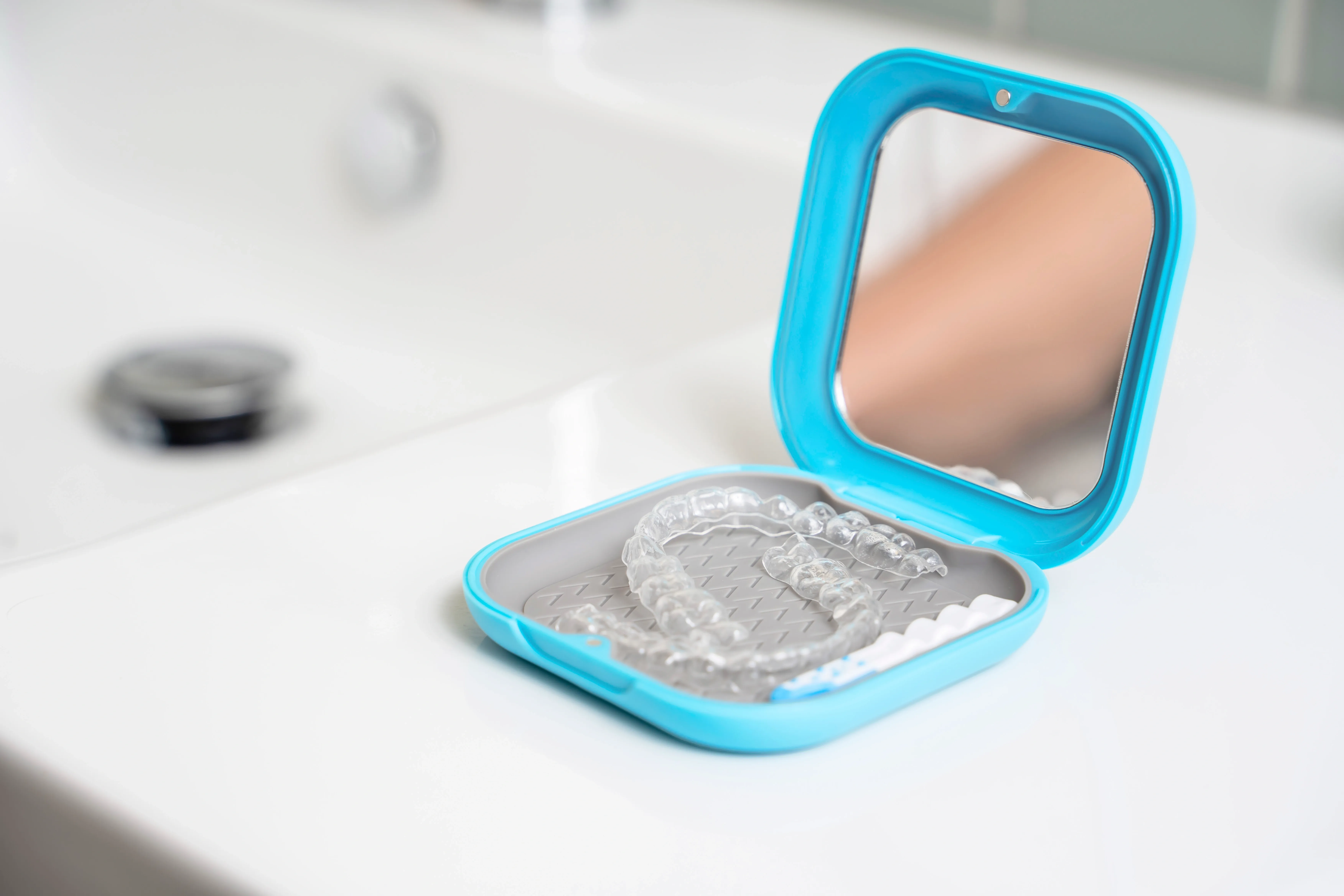 Aparat dentar invizibil Spark | Gutiere ortodontice