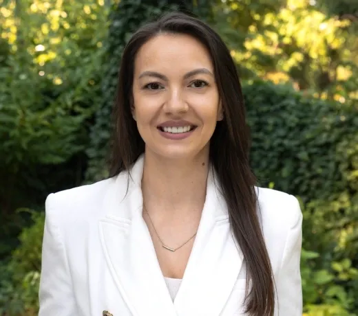 Laura Moldoveanu - Dental Office Manager Aviatorilor 15