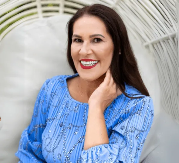 Pacienta implant dentar - rezultat dupa reabilitare All-on-4