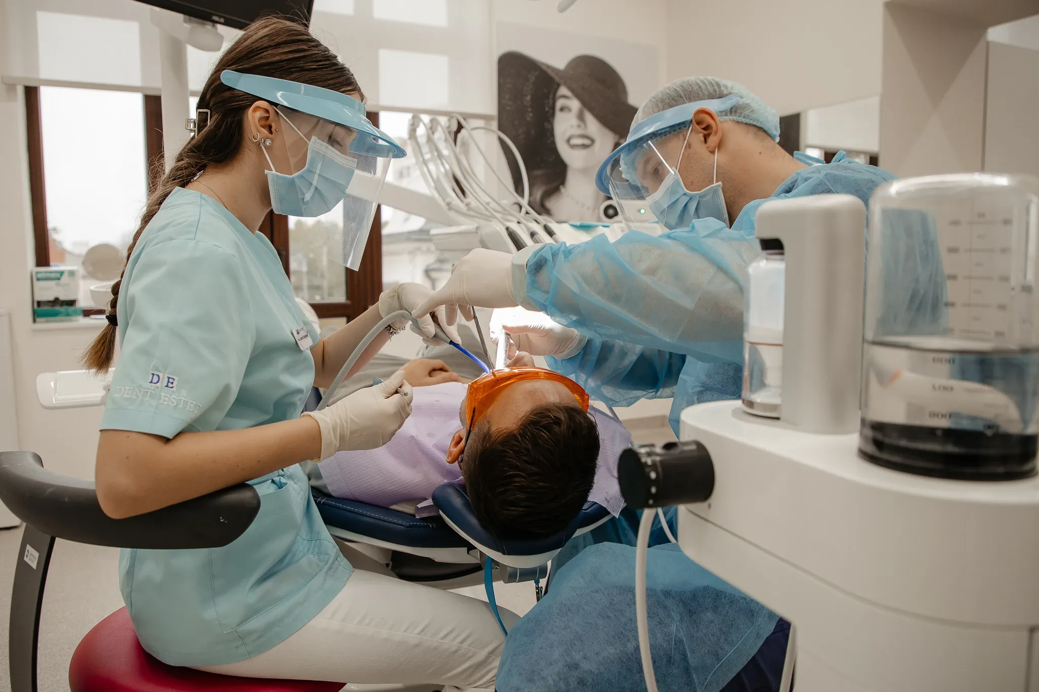 Ședință profilaxie cu Airflow la DENT ESTET Craiova