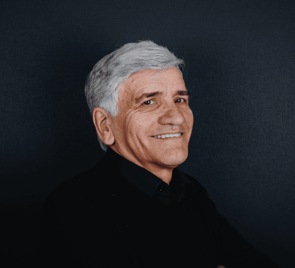 Rezultat după tratamentul cu implant dentar All-on-4 și lucrare fixă din zirconiu